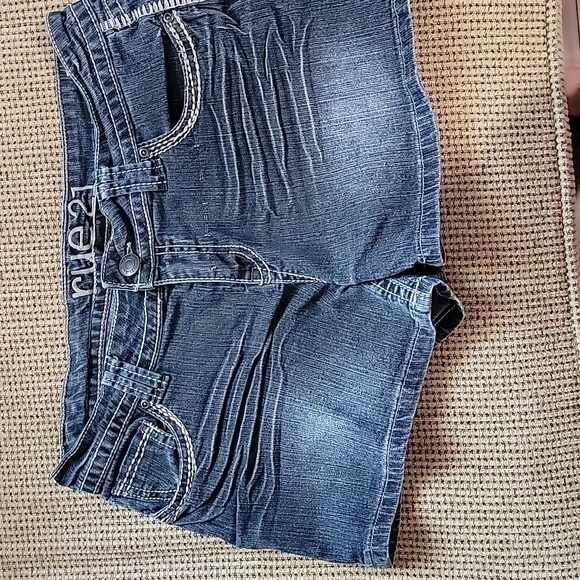 Rue 21 shorts, size 11/12 - Picture 2 of 3